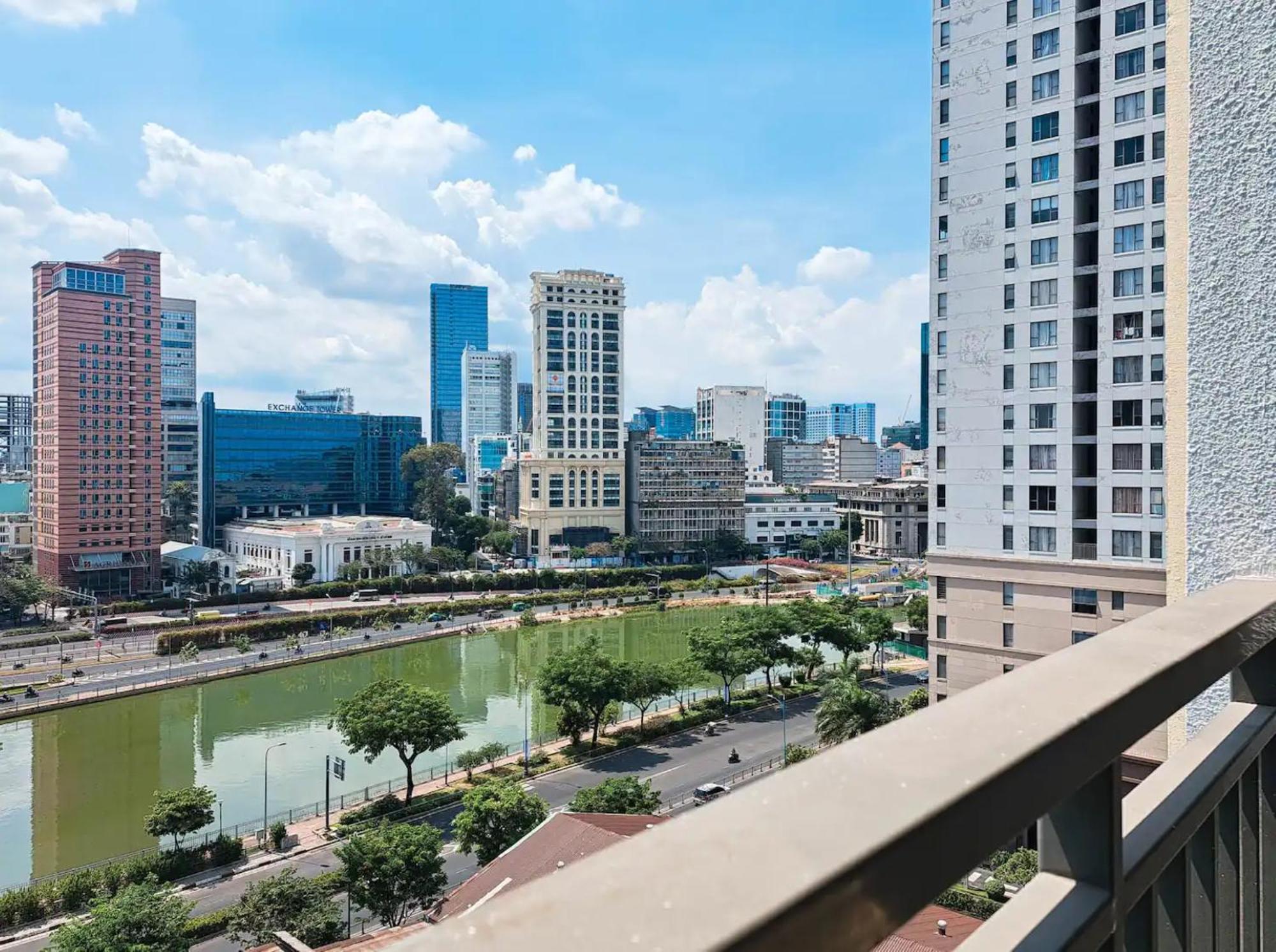 The Rivergate Apartments & Condo Saigon ホーチミン市 エクステリア 写真